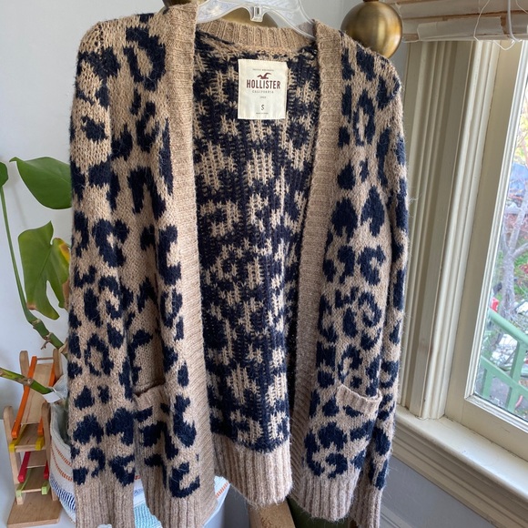 Leopard Print Cardigan - Picture 2 of 7